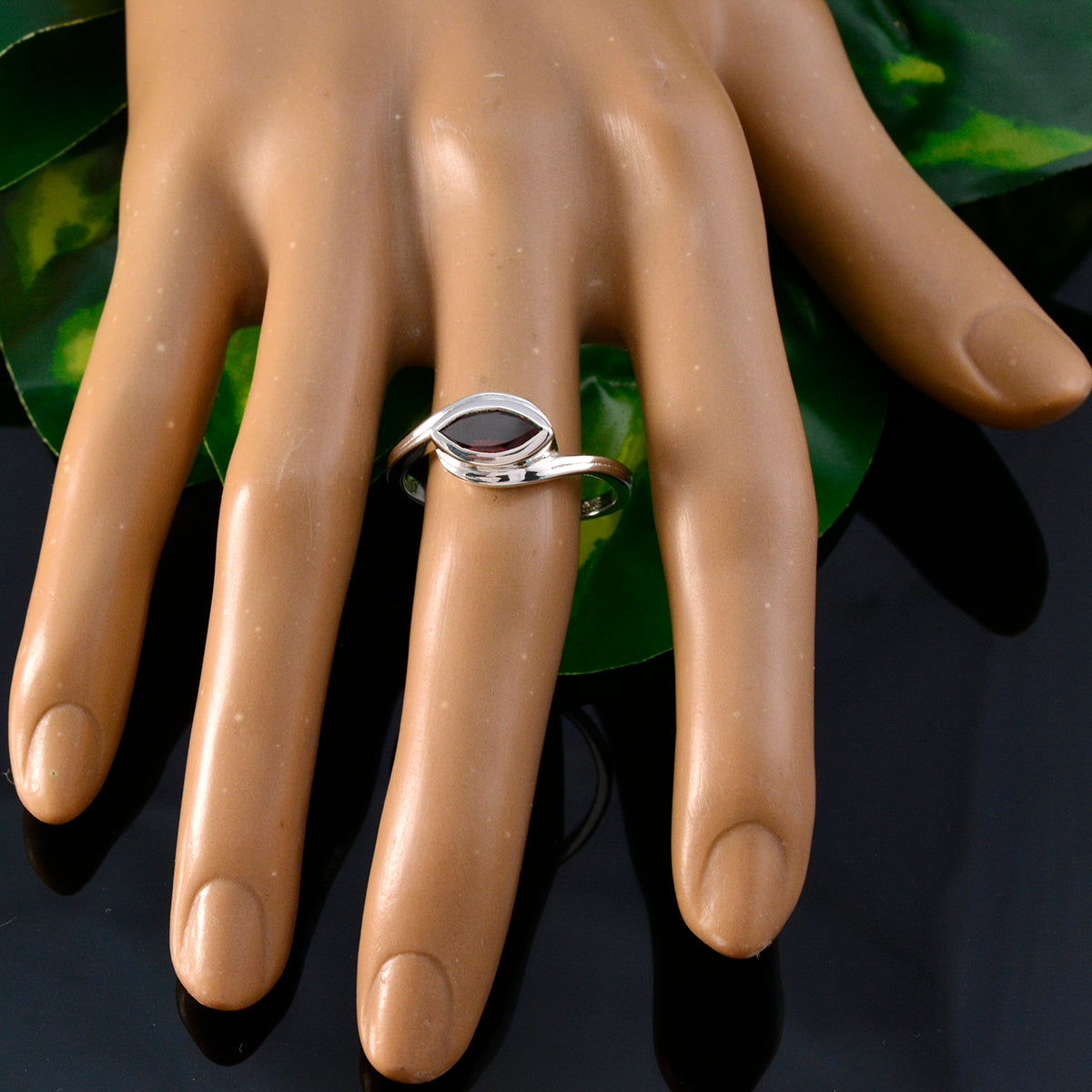 Garnet Solitaire Moroccan Silver Red Gemstone Featherlight Contemporary Ring Jewelry