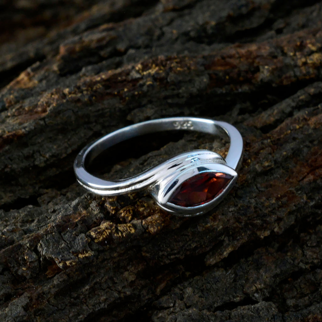 Garnet Solitaire Moroccan Silver Red Gemstone Featherlight Contemporary Ring Jewelry