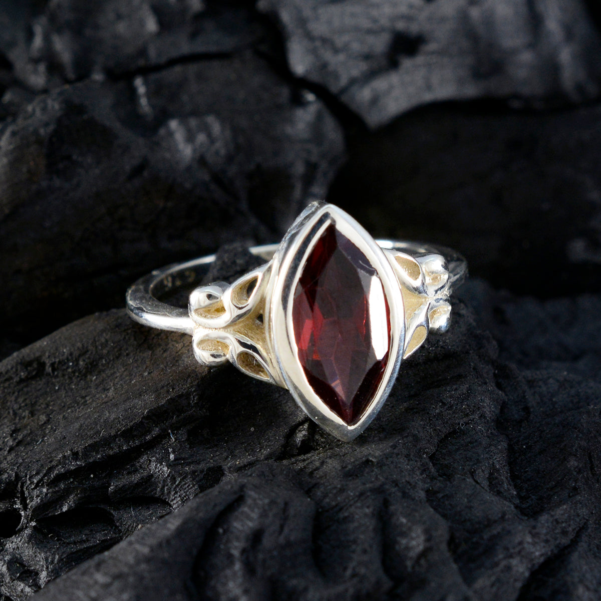 Garnet Solitaire Turkish 925 Silver Red Gems Whisper thin Claddagh Ring Jewelry