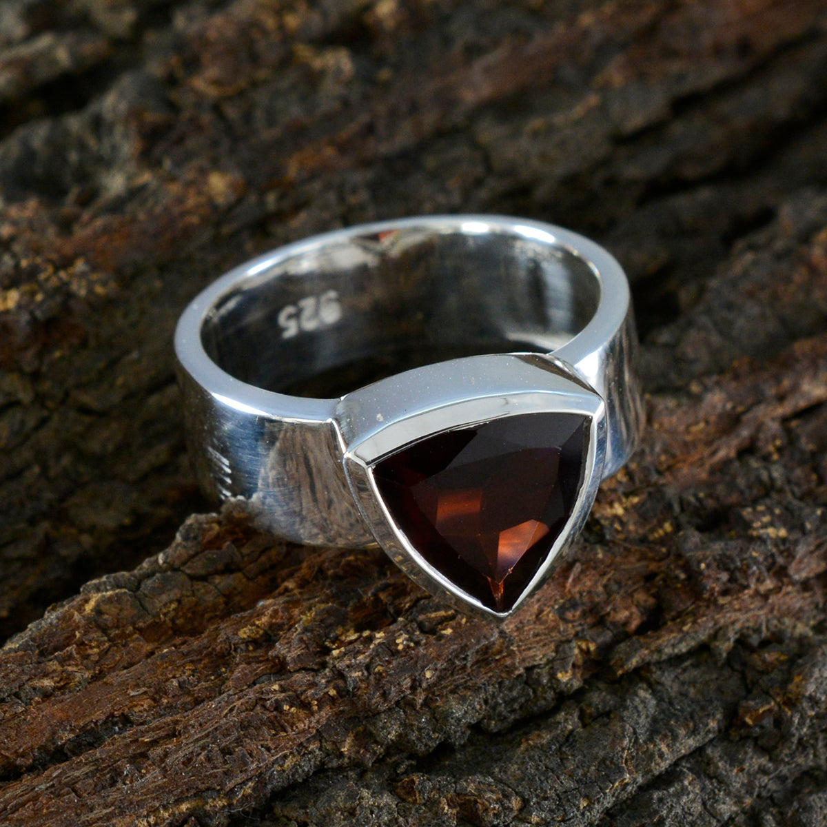 Garnet Solitaire Egyptian Sterling Silver Red Gemstone Eye catching Signet Band Jewelry