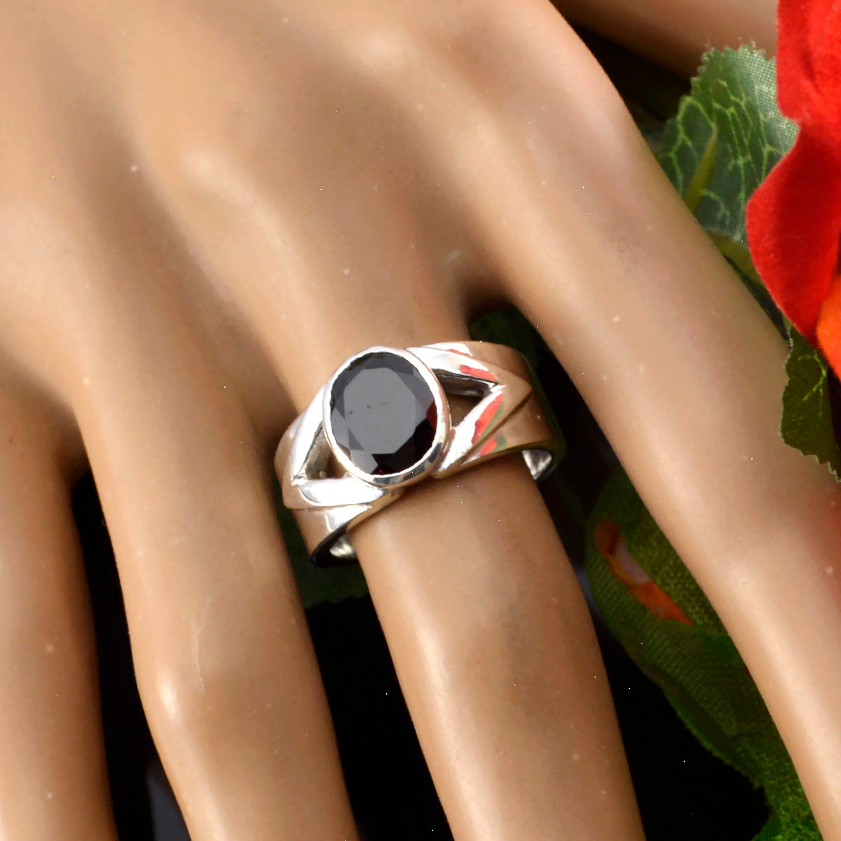 Garnet Solitaire African 925 Silver Red Gemstone Essential  Signet Ring Jewelry