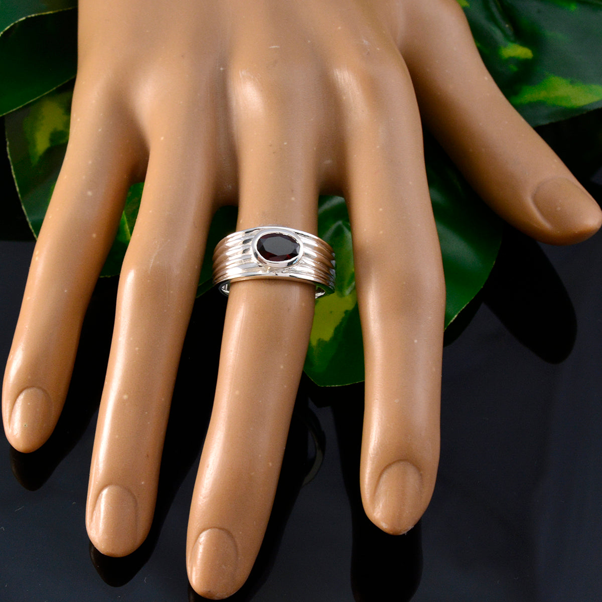 Garnet Solitaire Moroccan 925 Sterling Silver Red Gemstones Eye catching Engagement Ring Jewellery