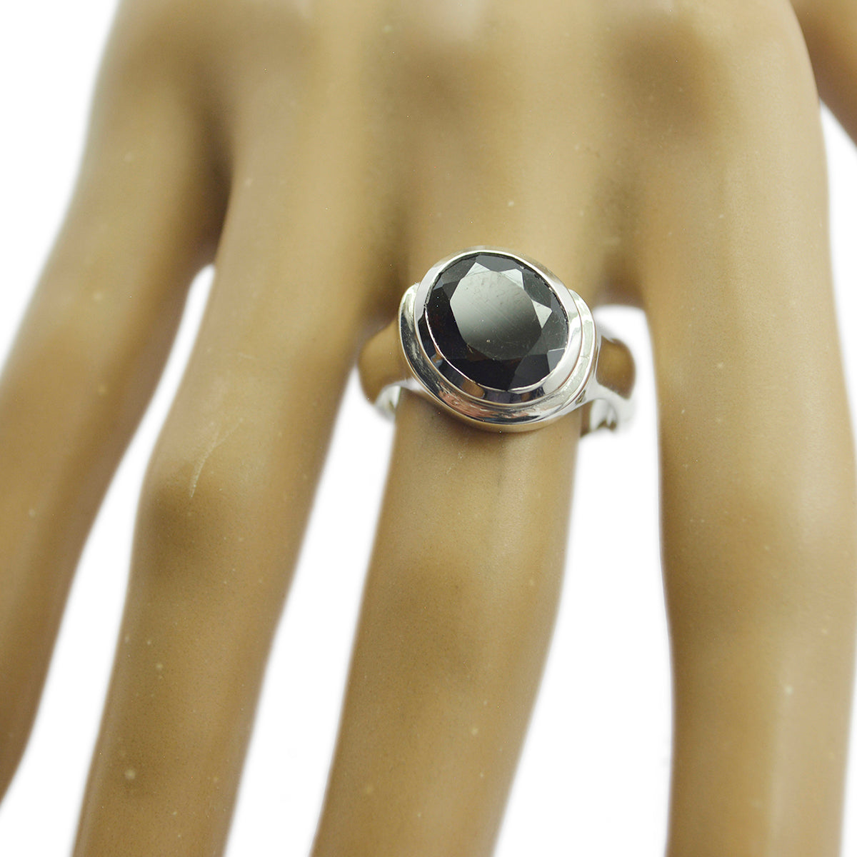 Anello glamour di medio peso con granato solitario, argento francese 925, pietre preziose rosse Immagine secondaria del prodotto