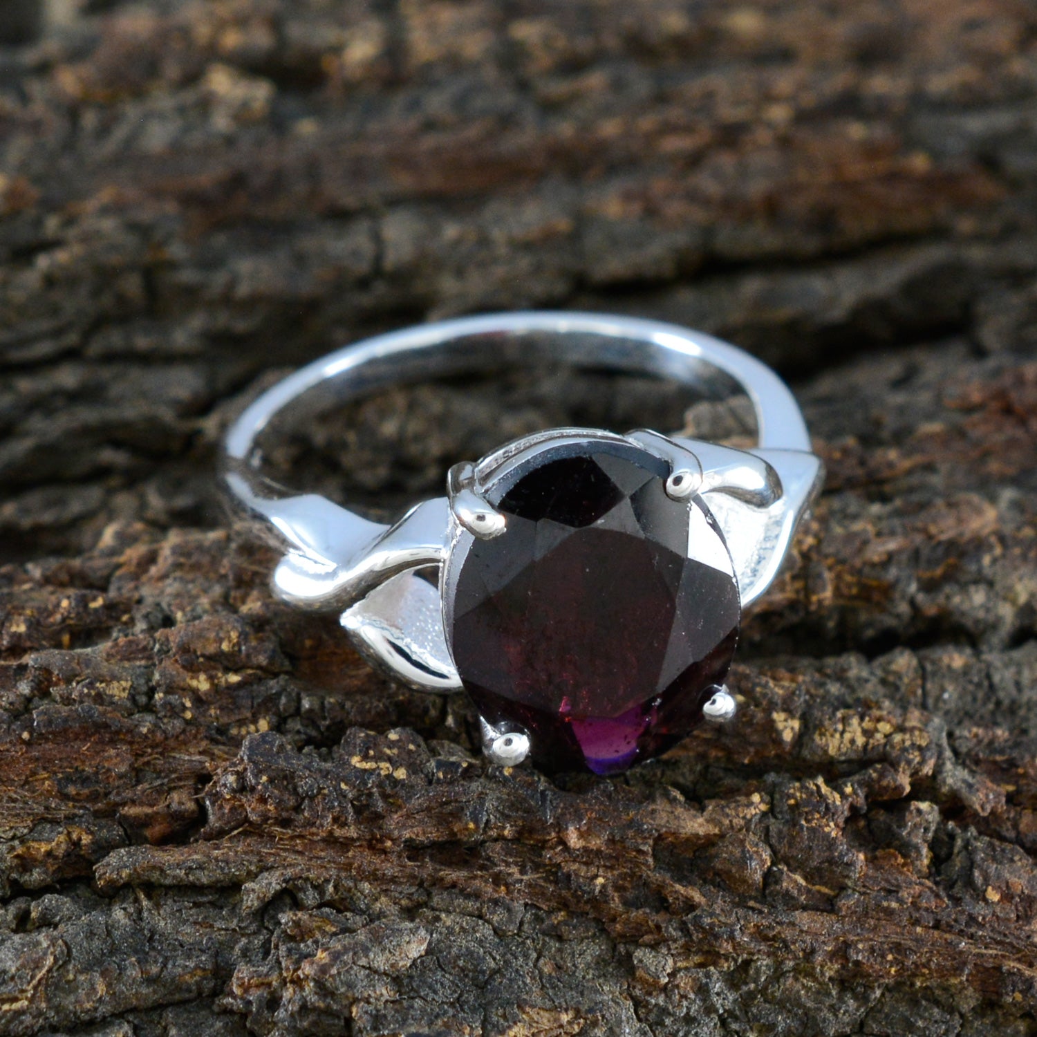 Garnet Solitaire Indian 92.5 Silver Red Gems Featherlight Artisan Ring Jewellery