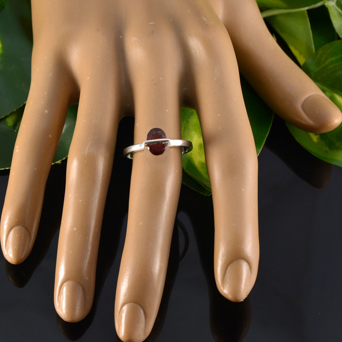 Garnet Solitaire Japanese Sterling Silver Red Gemstones Delicate Sophisticated Ring Jewellery