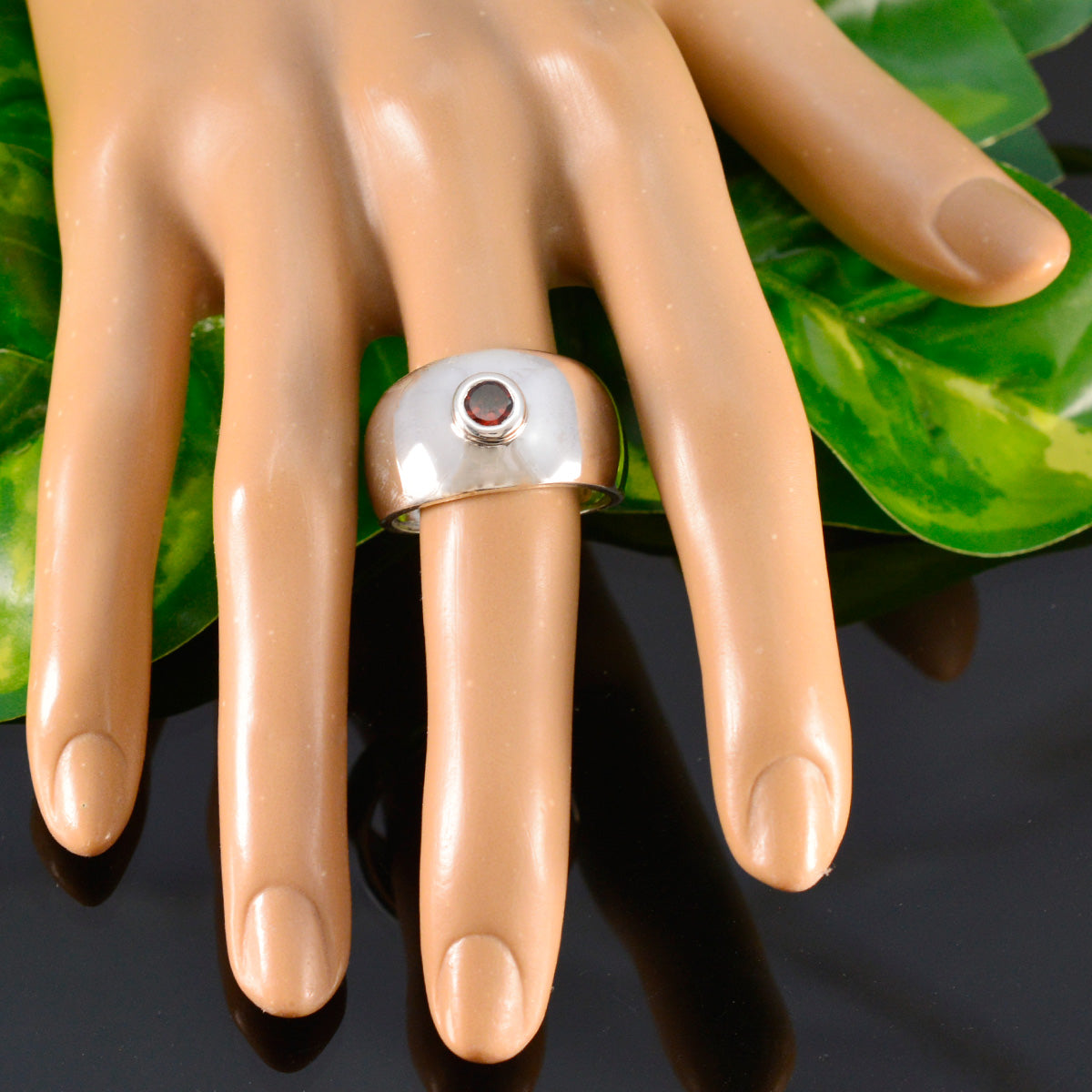 Garnet Solitaire Moroccan 925 Sterling Silver Red Gemstone Eye catching Contemporary Ring Jewellery