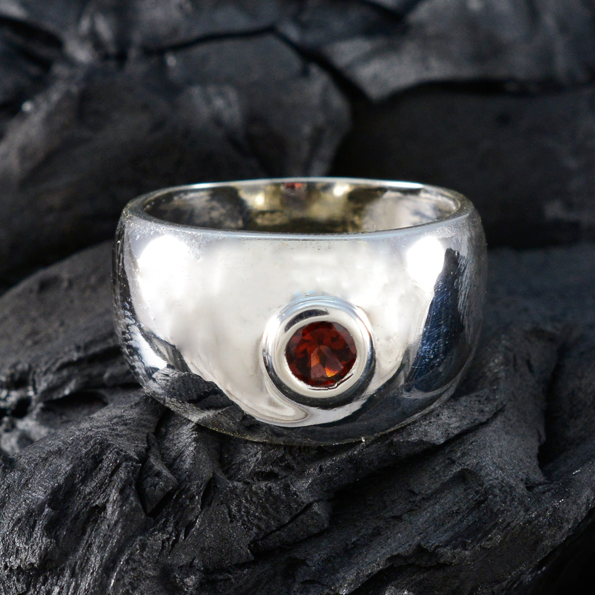 Garnet Solitaire Moroccan 925 Sterling Silver Red Gemstone Eye catching Contemporary Ring Jewellery