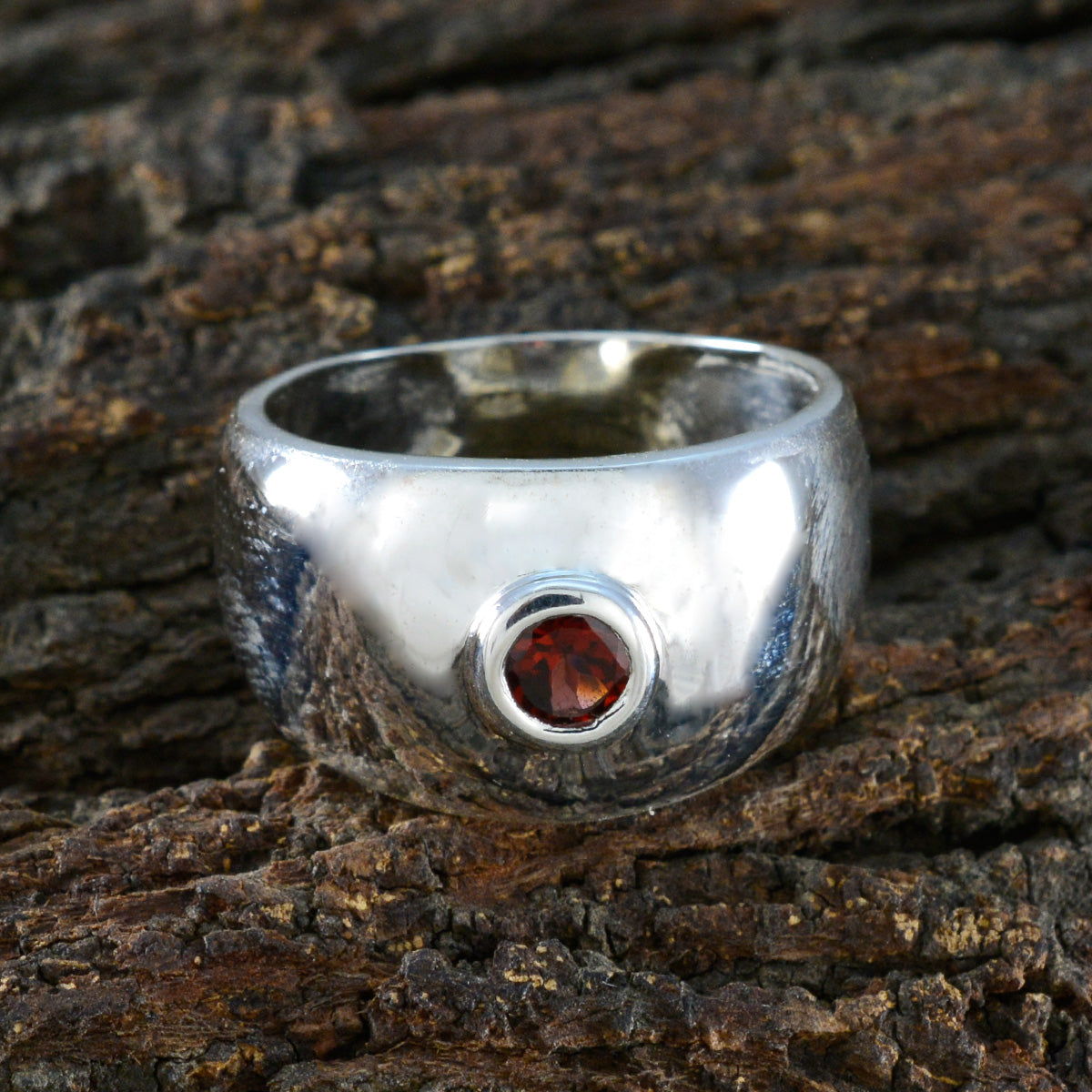 Garnet Solitaire Moroccan 925 Sterling Silver Red Gemstone Eye catching Contemporary Ring Jewellery