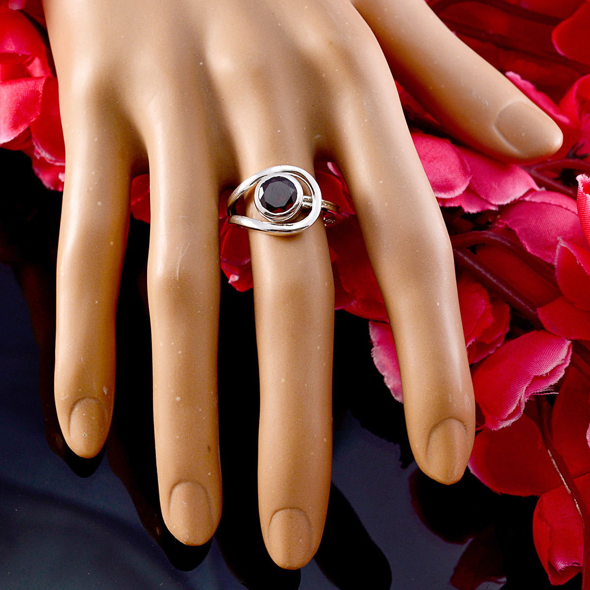 Garnet Solitaire German Sterling Silver Red Gems Slim Luxurious Ring Jewelry