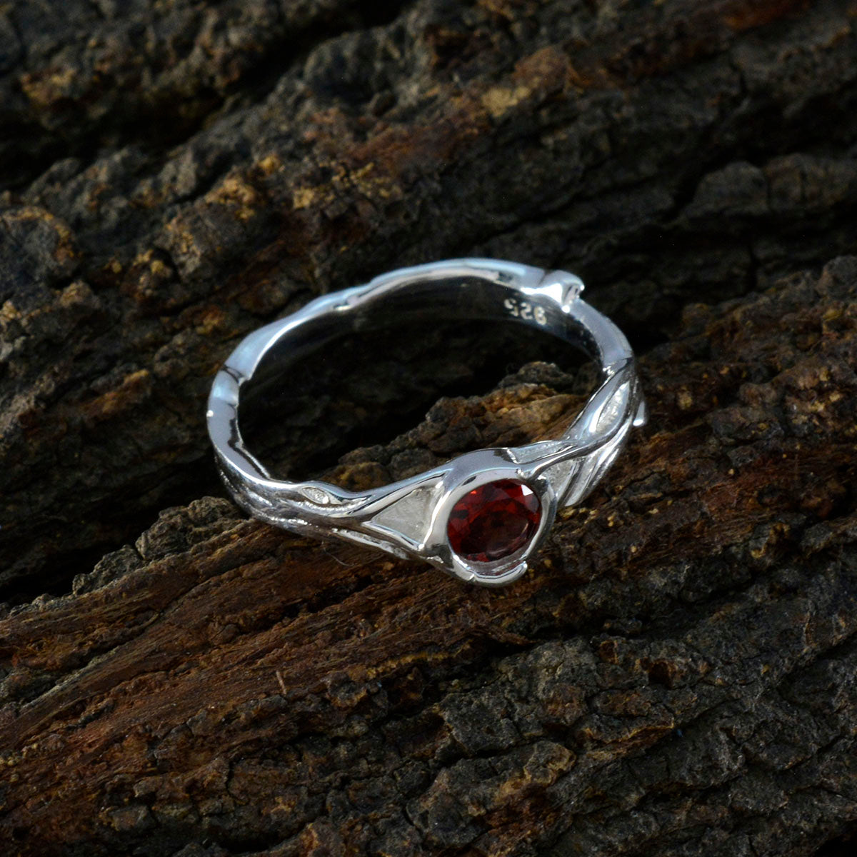 Garnet Solitaire French 92.5 Silver Red Gemstone Featherlight Romantic Ring Jewelry