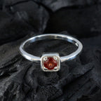 Garnet Solitaire Japanese Silver Red Gemstones Delicate Glamorous Ring Jewellery
