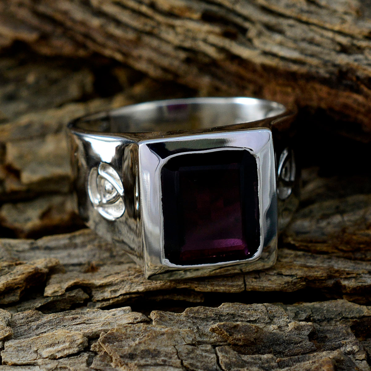 Garnet Solitaire Indian 92.5 Silver Red Gemstone Essential  Armor Ring Jewelry