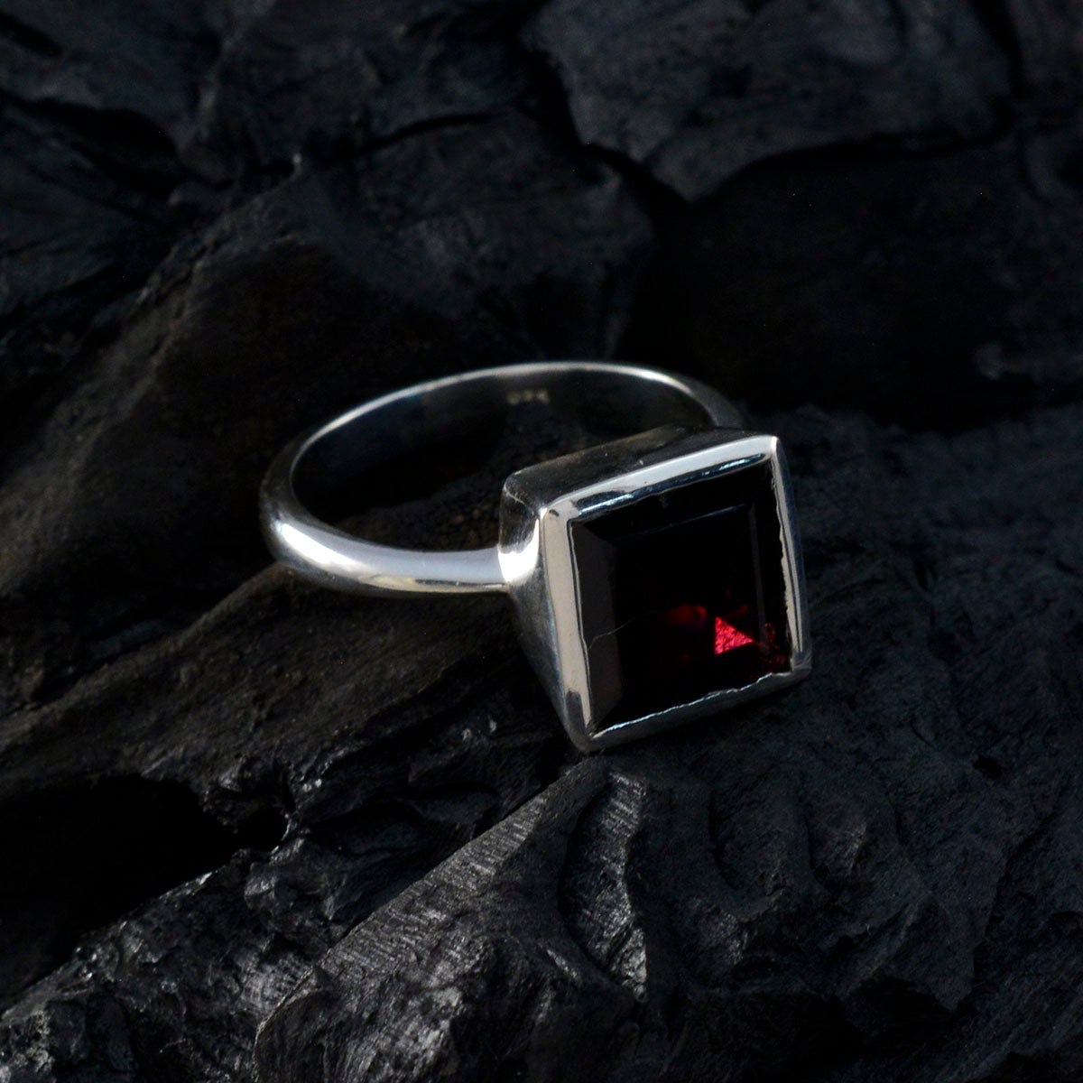 Garnet Solitaire Indian Sterling Silver Red Gems Classic Boho Ring Jewelry