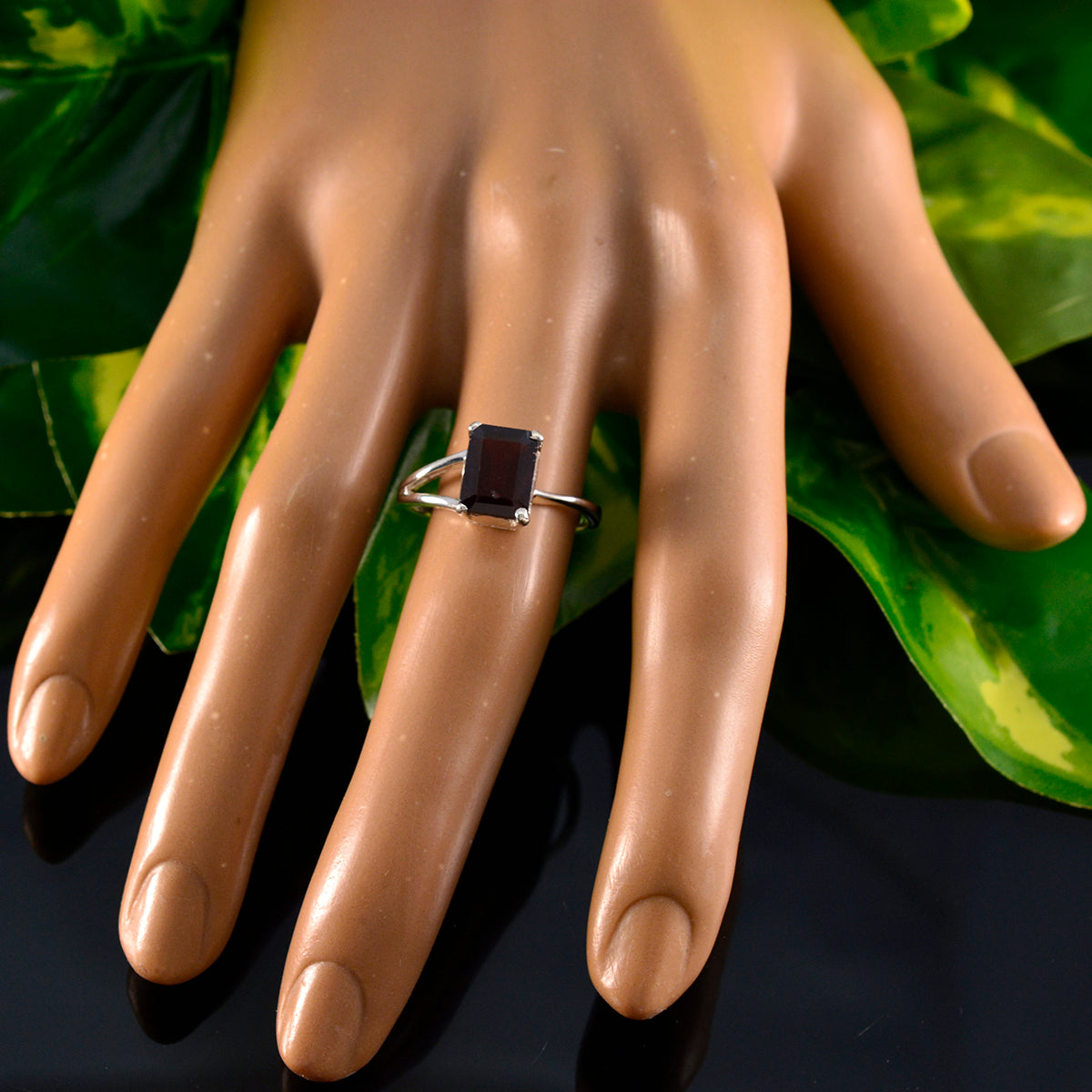 Garnet Solitaire Japanese Sterling Silver Red Gemstones Dainty Sophisticated Ring Jewellery