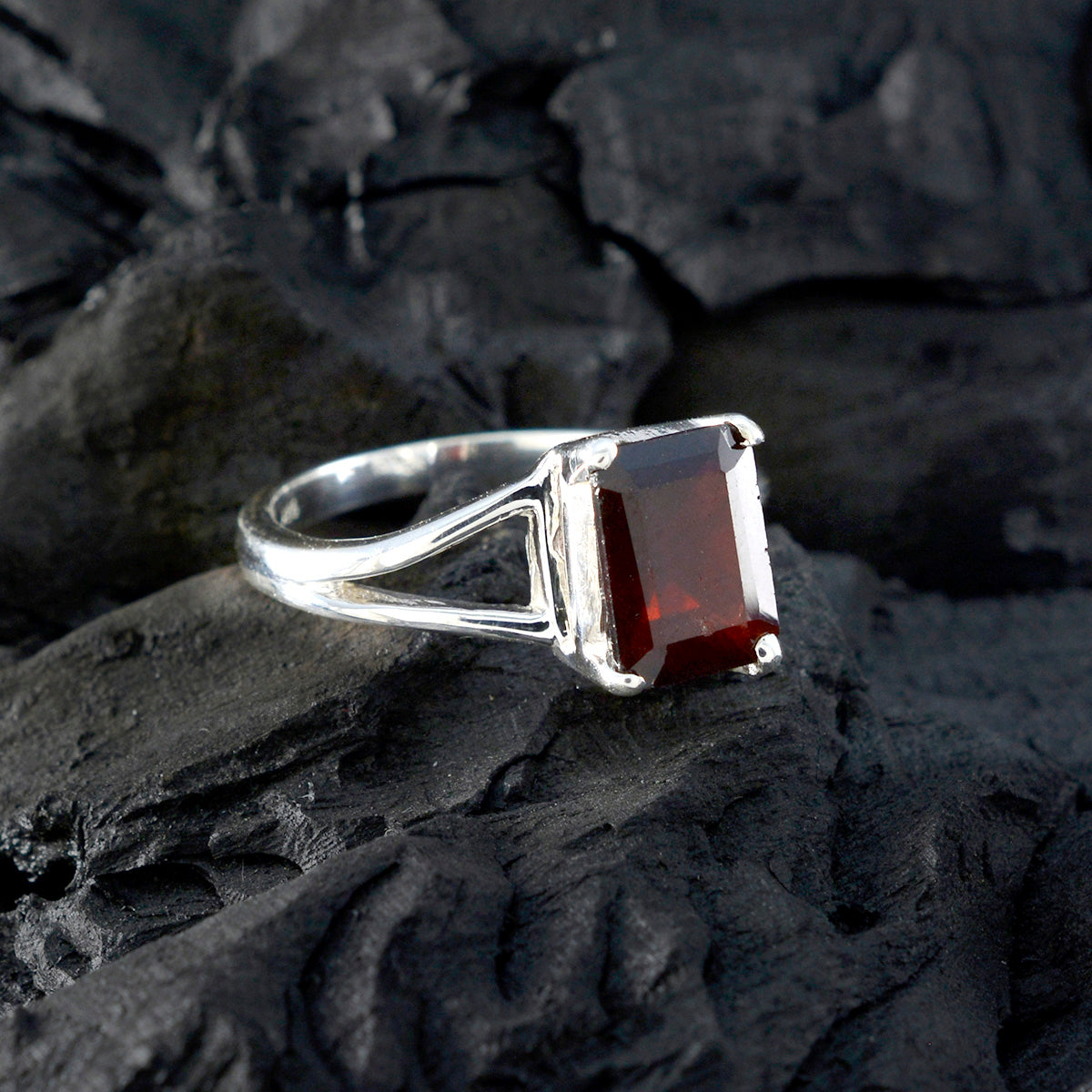 Garnet Solitaire Japanese Sterling Silver Red Gemstones Dainty Sophisticated Ring Jewellery