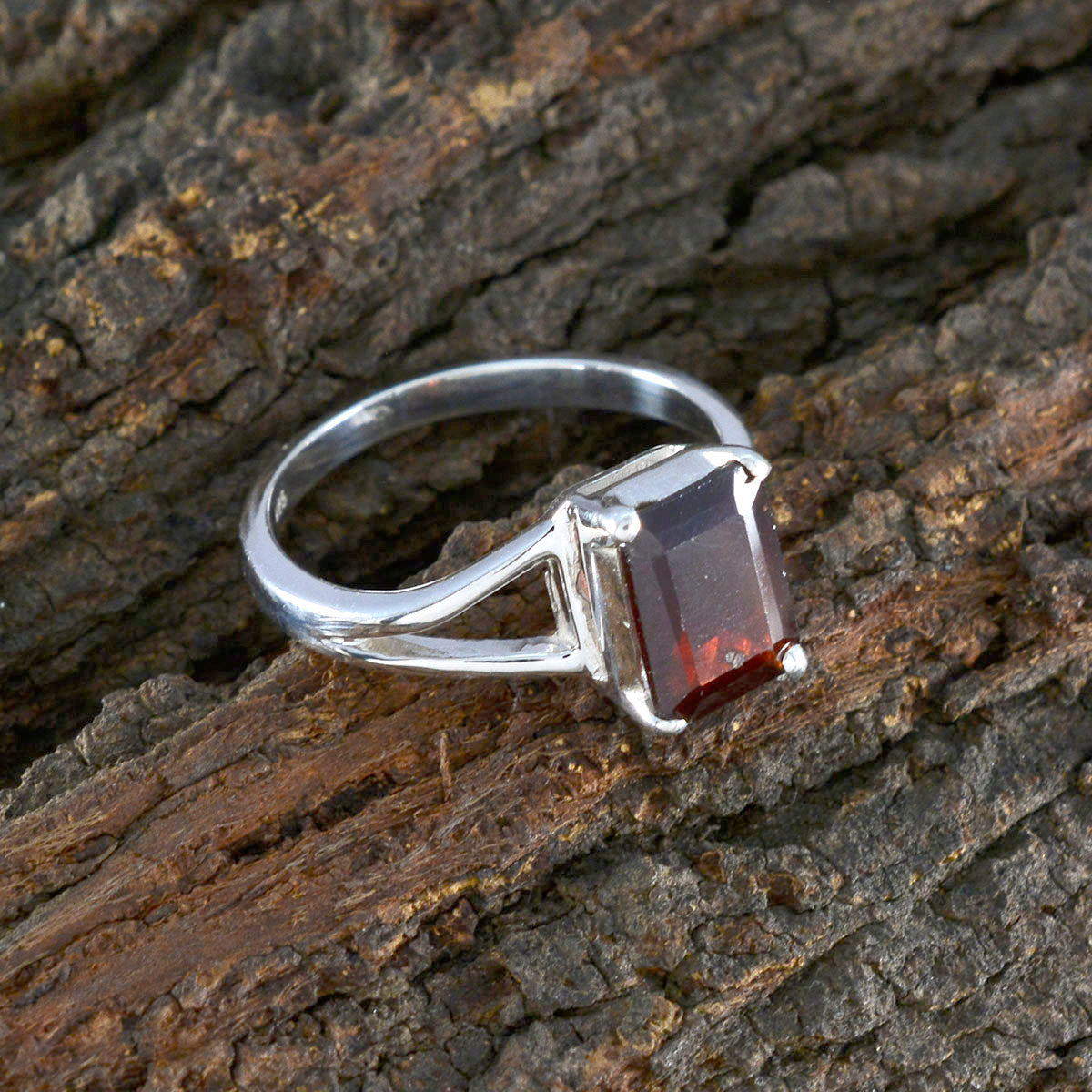 Garnet Solitaire Japanese Sterling Silver Red Gemstones Dainty Sophisticated Ring Jewellery