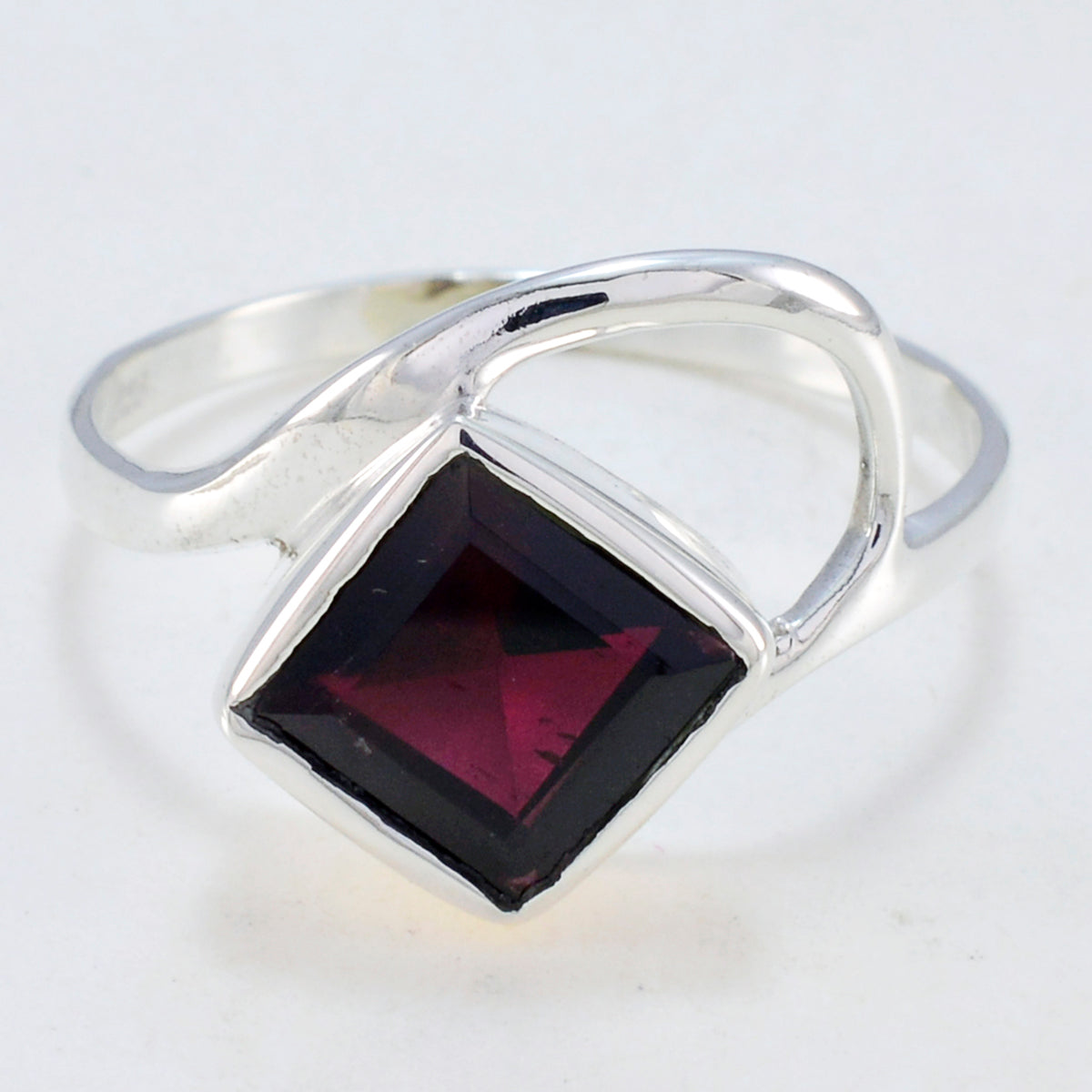 Garnet Solitaire Turkish 925 Sterling Silver Red Gems Whisper thin Modern Ring Jewelry
