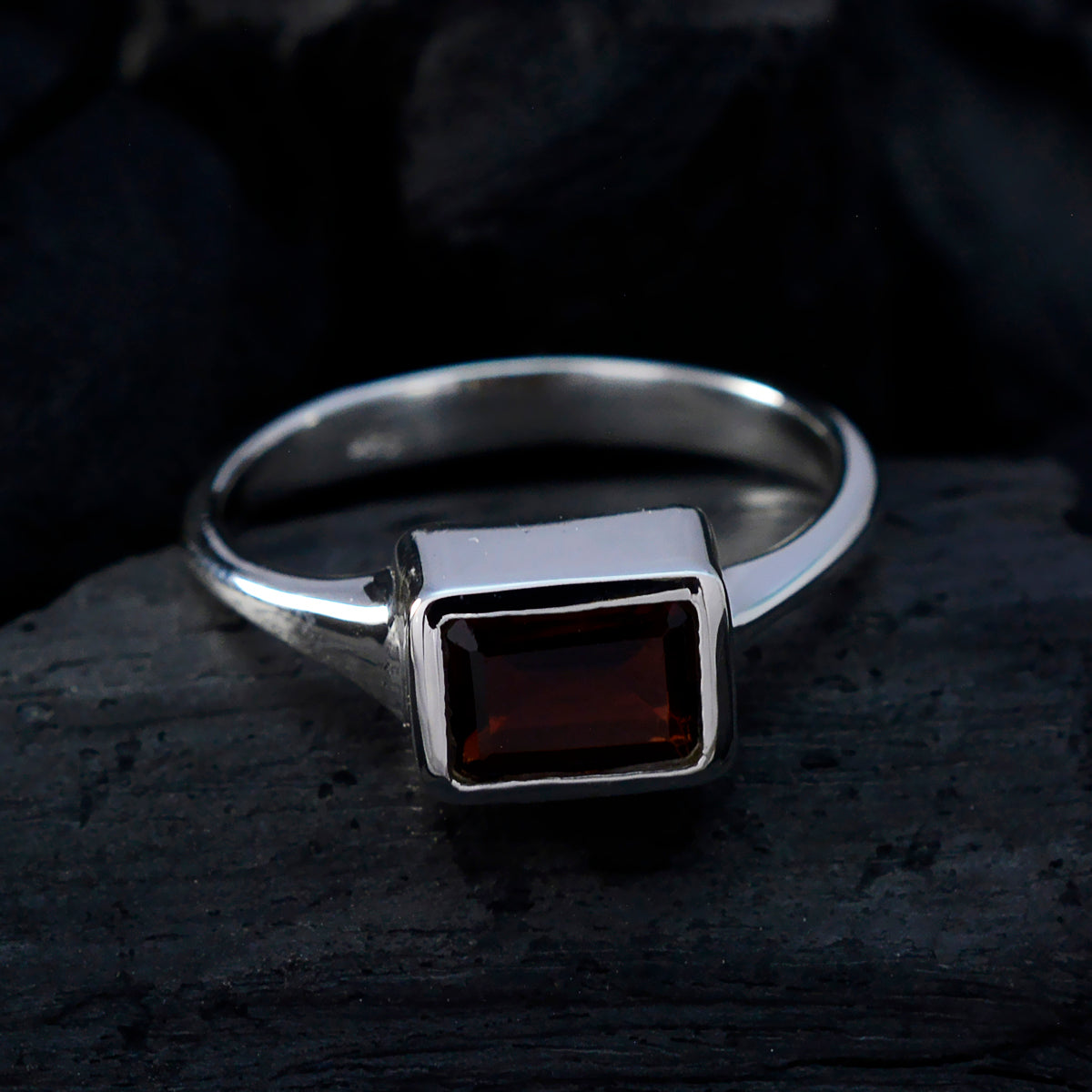 Garnet Solitaire Moroccan 92.5 Silver Red Gems Featherlight Romantic Ring Jewelry