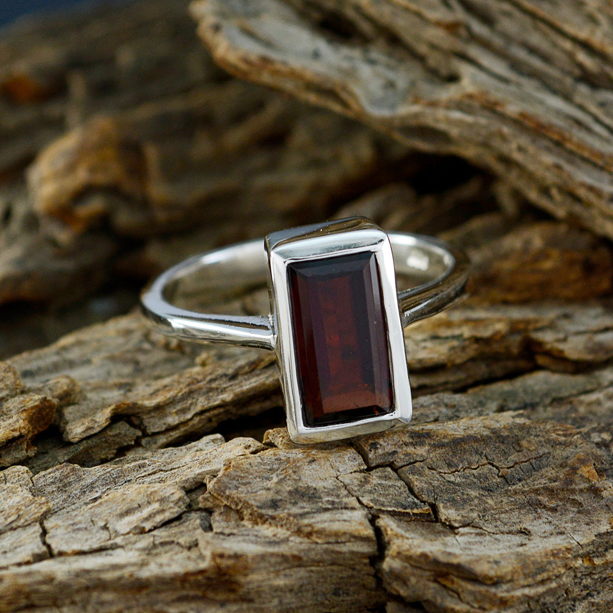 Garnet Solitaire Moroccan Sterling Silver Red Gemstones Featherlight Feminine Ring Jewellery