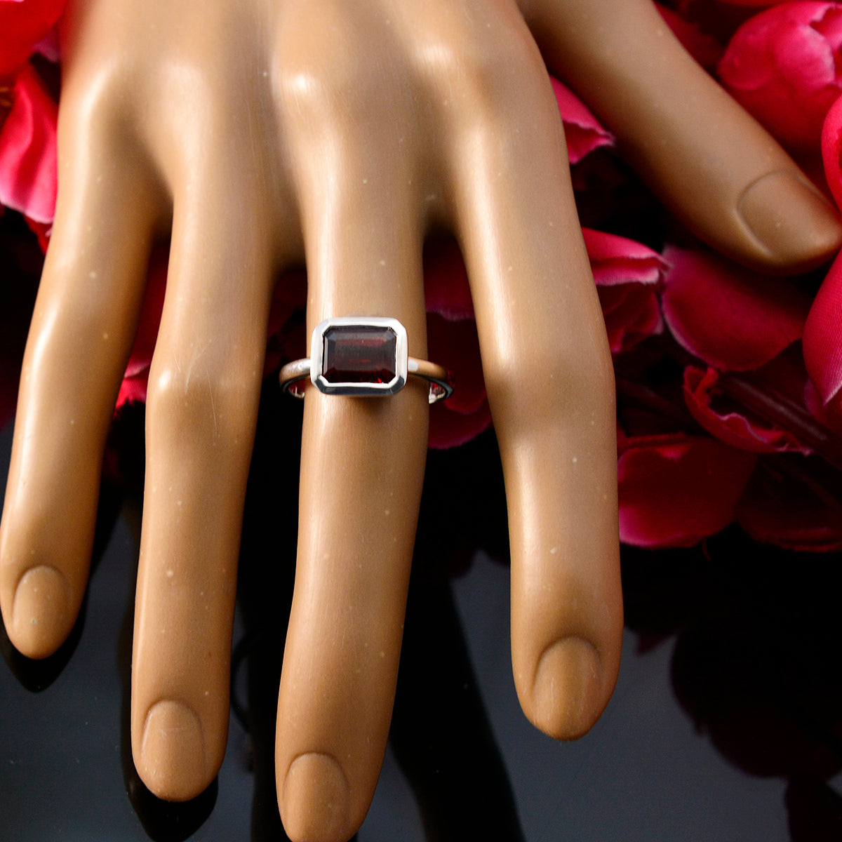 Garnet Solitaire Russian 925 Sterling Silver Red Gems Tiny Modern Ring Jewellery