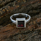 Garnet Solitaire Russian 92.5 Silver Red Gemstones Featherlight Romantic Ring Jewellery