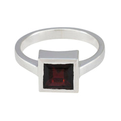 Garnet Solitaire Russian 92.5 Silver Red Gemstones Featherlight Romantic Ring Jewellery