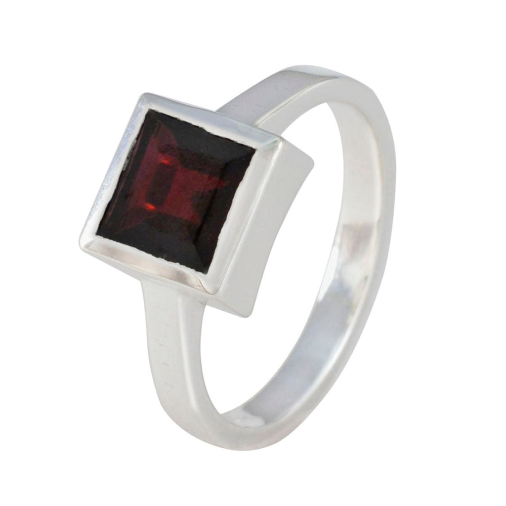 Garnet Solitaire Russian 92.5 Silver Red Gemstones Featherlight Romantic Ring Jewellery