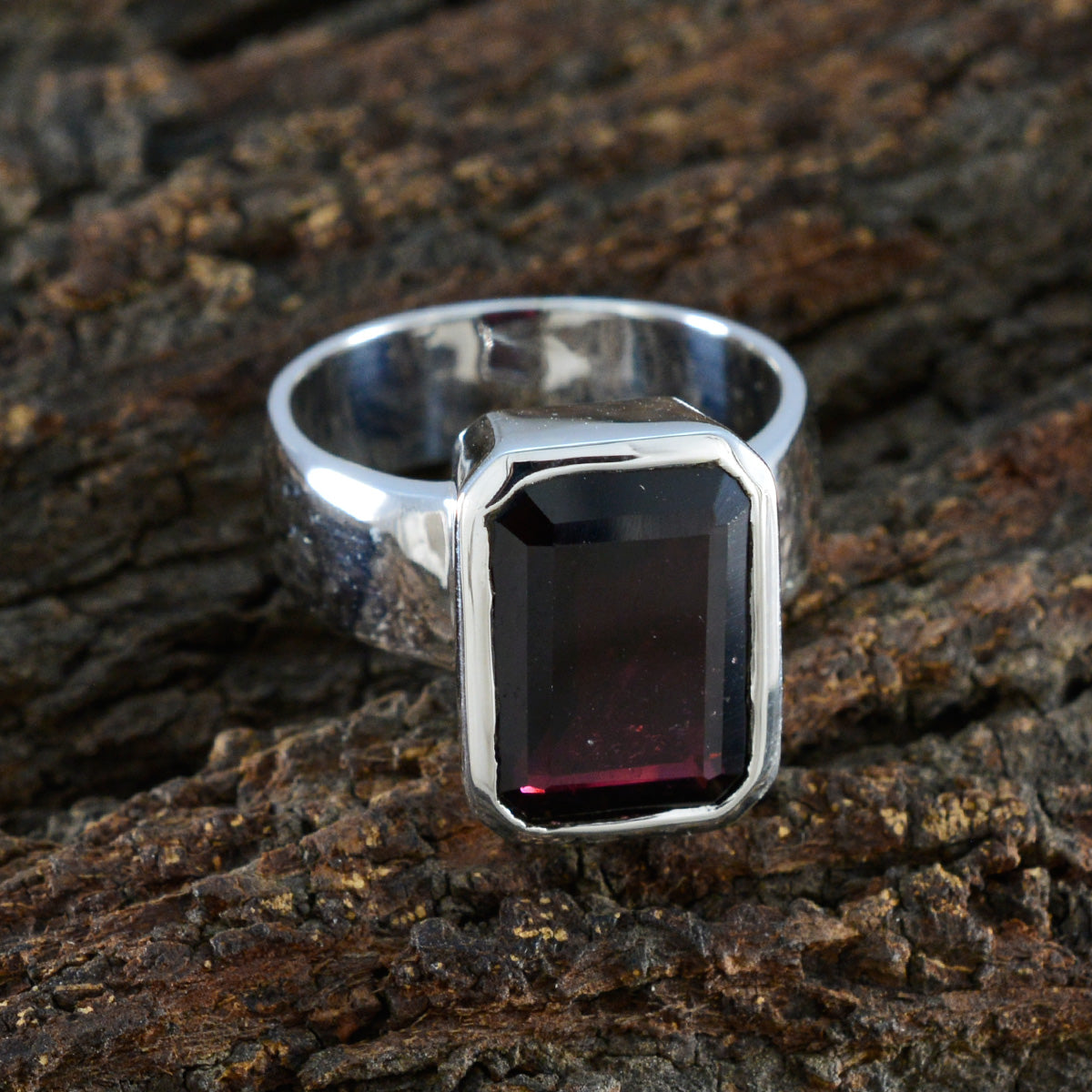 Garnet Solitaire Italian 925 Sterling Silver Red Gemstone Edgy Contemporary Ring Jewelry