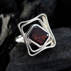 Garnet Solitaire German Sterling Silver Red Gemstone Mid weight Signet Ring Jewellery