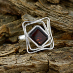 Garnet Solitaire German Sterling Silver Red Gemstone Mid weight Signet Ring Jewellery