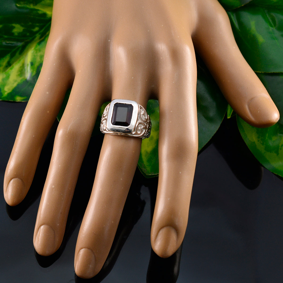 Garnet Solitaire Egyptian Sterling Silver Red Gems Eye catching Signet Ring Jewelry