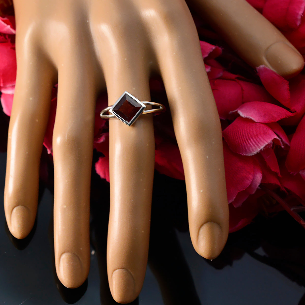 Garnet Solitaire American Sterling Silver Red Gemstone Dainty Fairytale Ring Jewellery