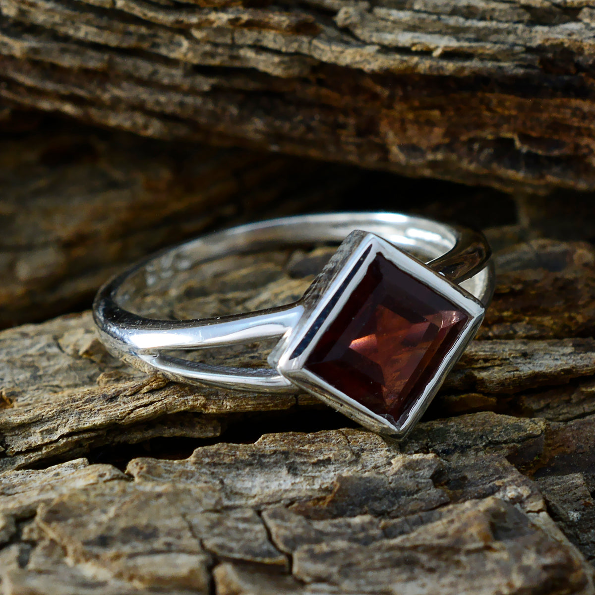 Garnet Solitaire American Sterling Silver Red Gemstone Dainty Fairytale Ring Jewellery