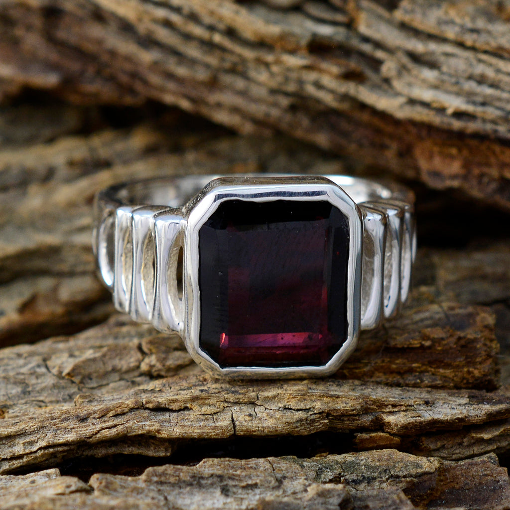 Garnet Solitaire Russian 92.5 Silver Red Gemstones Mid weight Signet Ring Jewelry