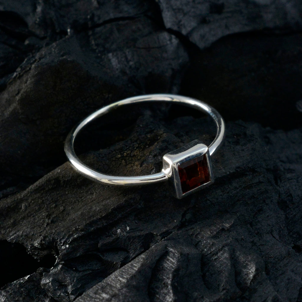 Garnet Solitaire American 92.5 Silver Red Gems Elegant  Modern Ring Jewelry