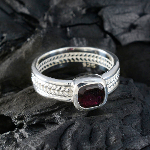 Garnet Solitaire Middle Eastern Silver Red Gems Mid weight Rope Wire Band Jewelry