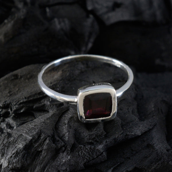 Garnet Solitaire Turkish 925 Silver Red Gemstones Dainty Glamorous Ring Jewelry