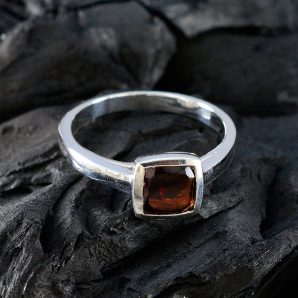 Garnet Solitaire Egyptian 925 Silver Red Gems Featherlight Luxurious Ring Jewelry