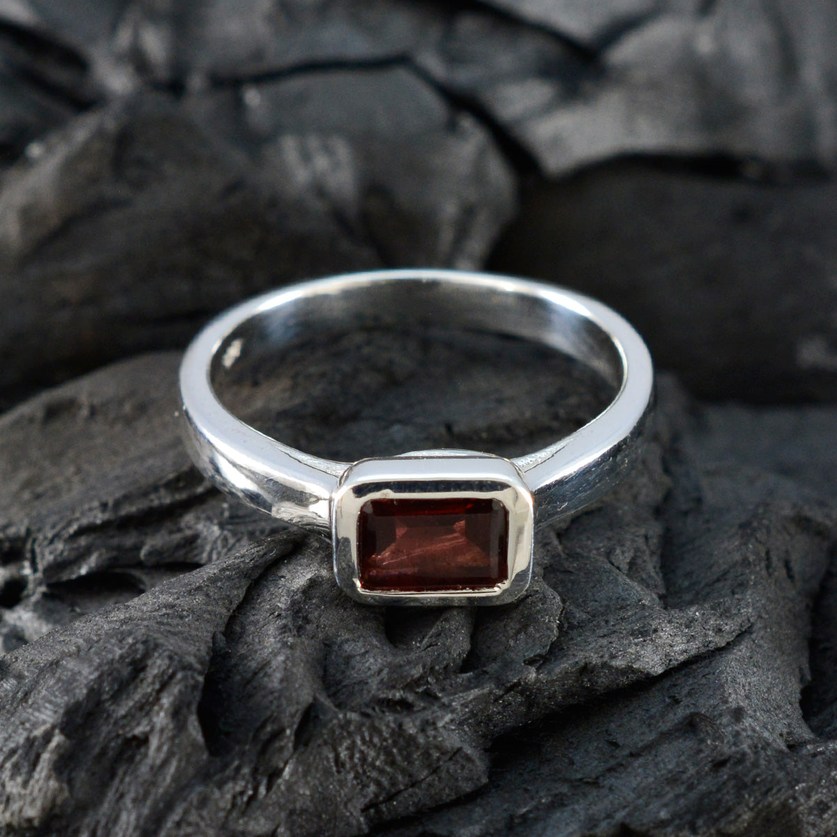 Garnet Solitaire French Sterling Silver Red Gems Featherlight Contemporary Ring Jewellery