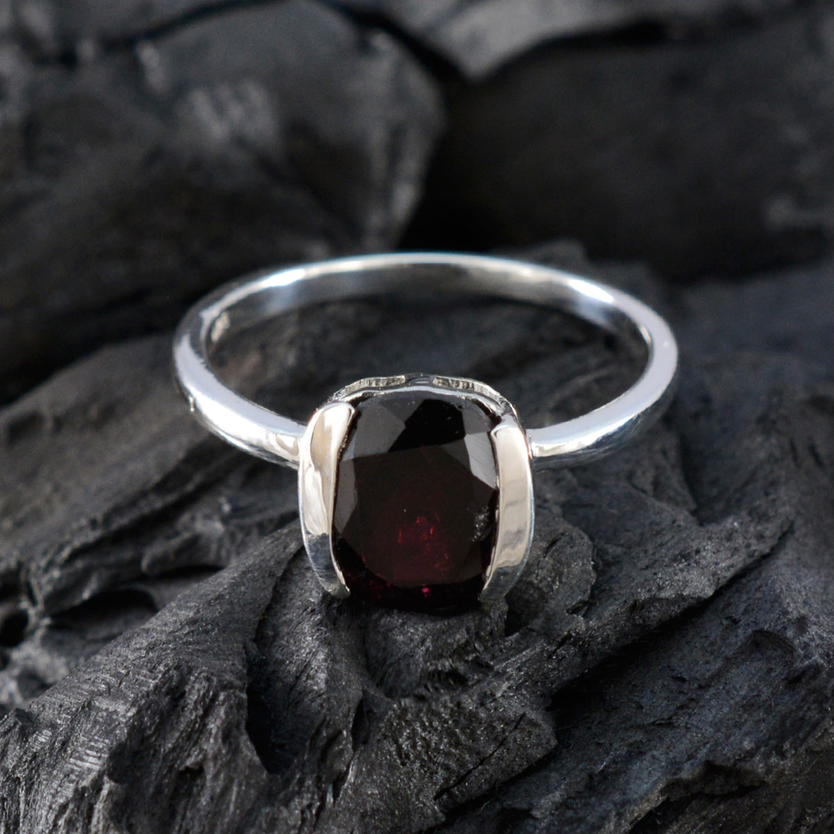Garnet Solitaire American Silver Red Gemstones Whisper thin Graceful Ring Jewelry