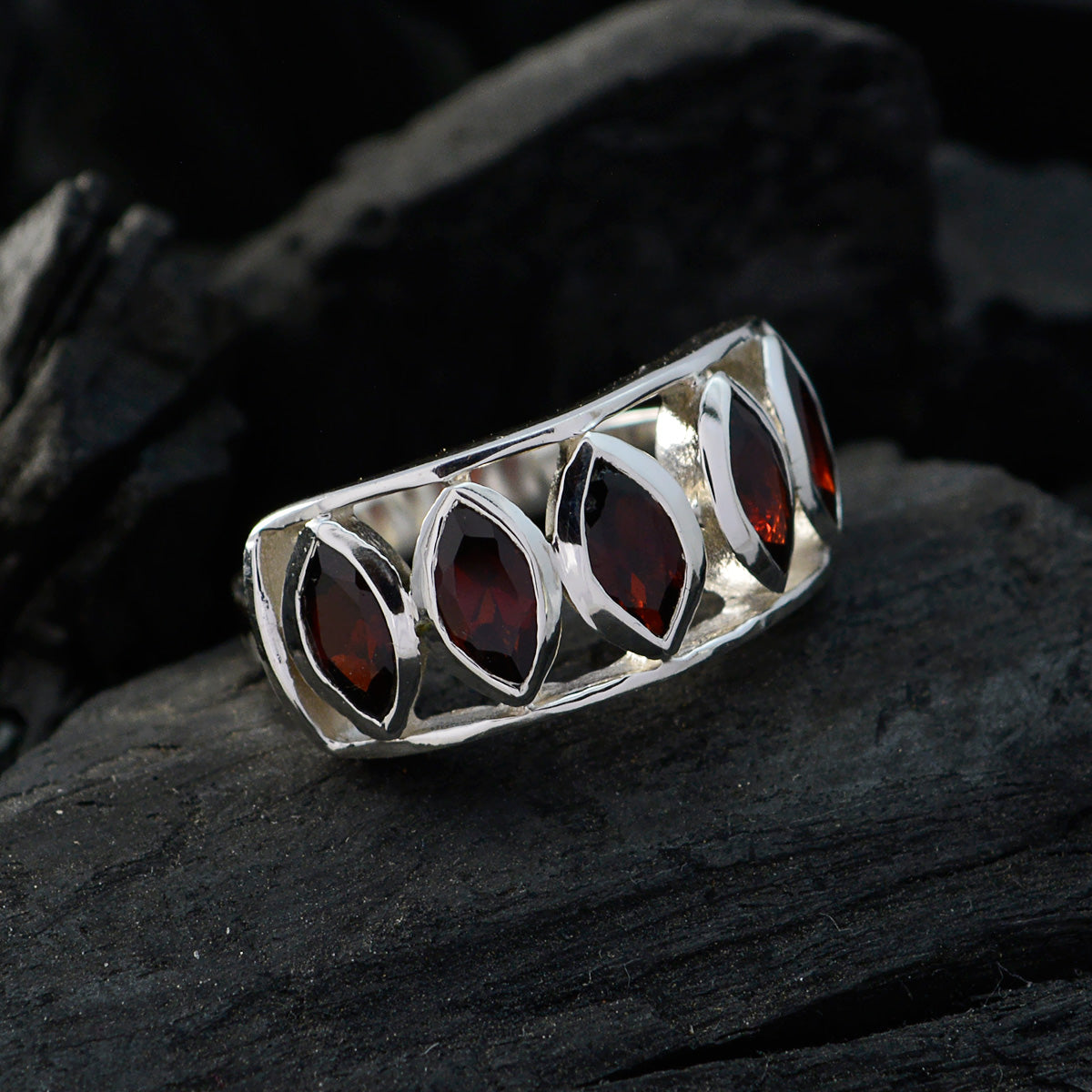 Garnet Penta Indian 925 Sterling Silver Red Gemstone Slim Boho Ring Jewelry