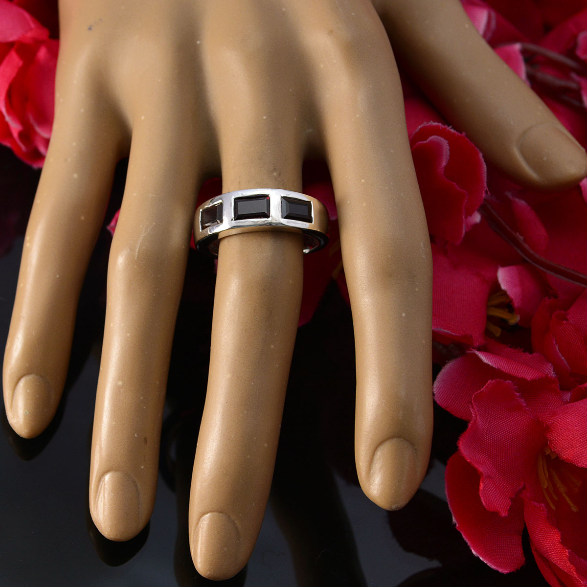 Garnet Trilogy African 925 Silver Red Gemstone Mid weight Modern Band Jewellery