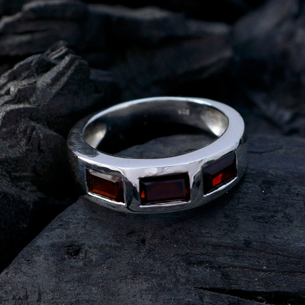 Garnet Trilogy African 925 Silver Red Gemstone Mid weight Modern Band Jewellery