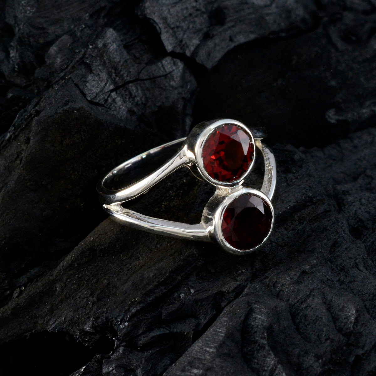 Garnet Toi et Moi American 92.5 Silver Red Gemstones Whisper thin Glamorous Ring Jewelry