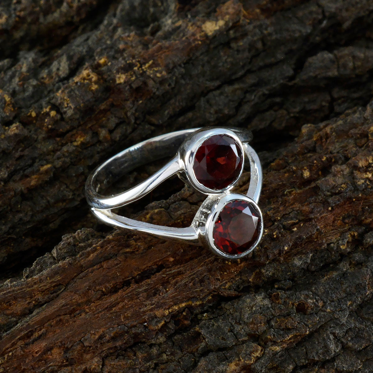 Garnet Toi et Moi American 92.5 Silver Red Gemstones Whisper thin Glamorous Ring Jewelry