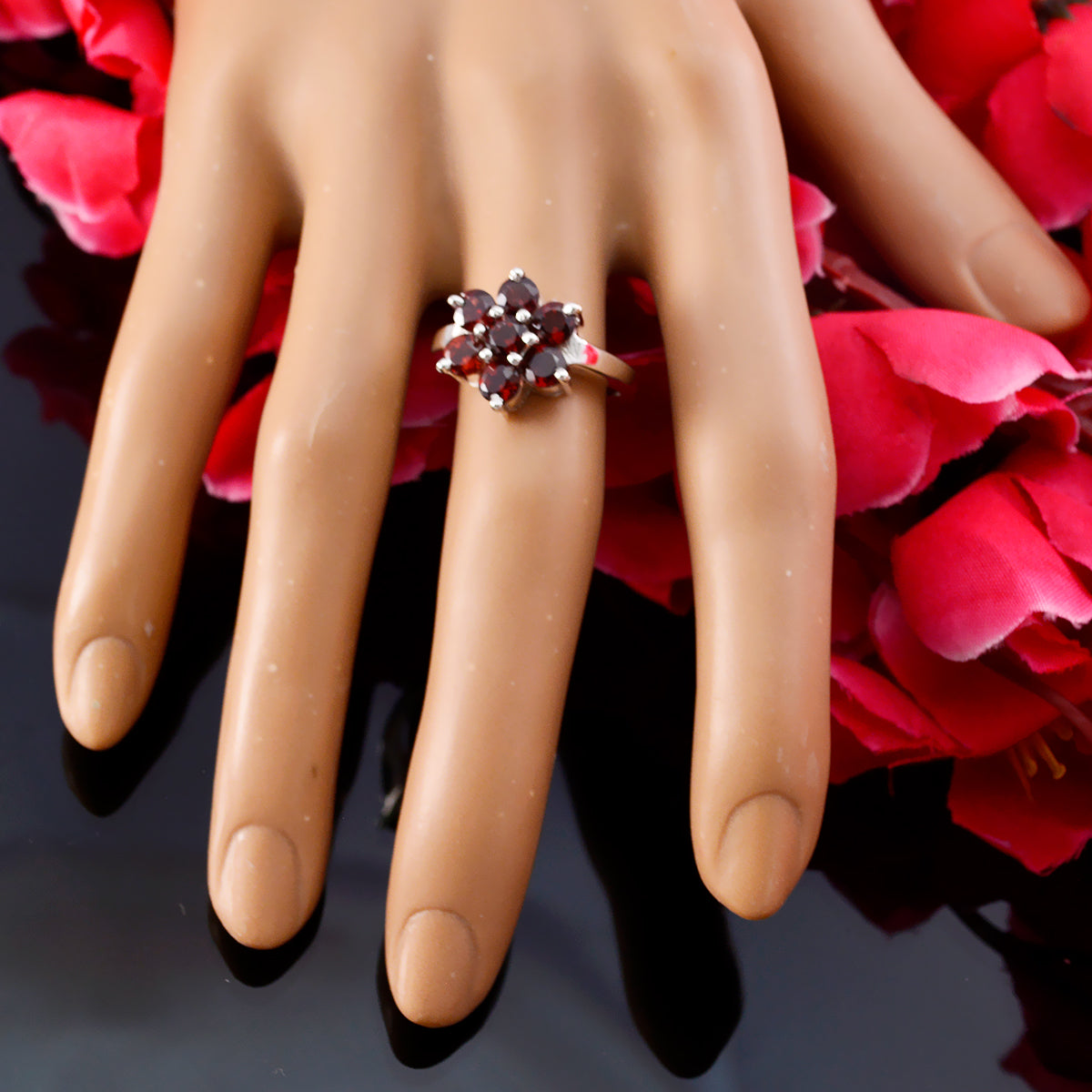 Garnet Hepta Moroccan Silver Red Gemstone Minimal Luxurious Ring Jewellery