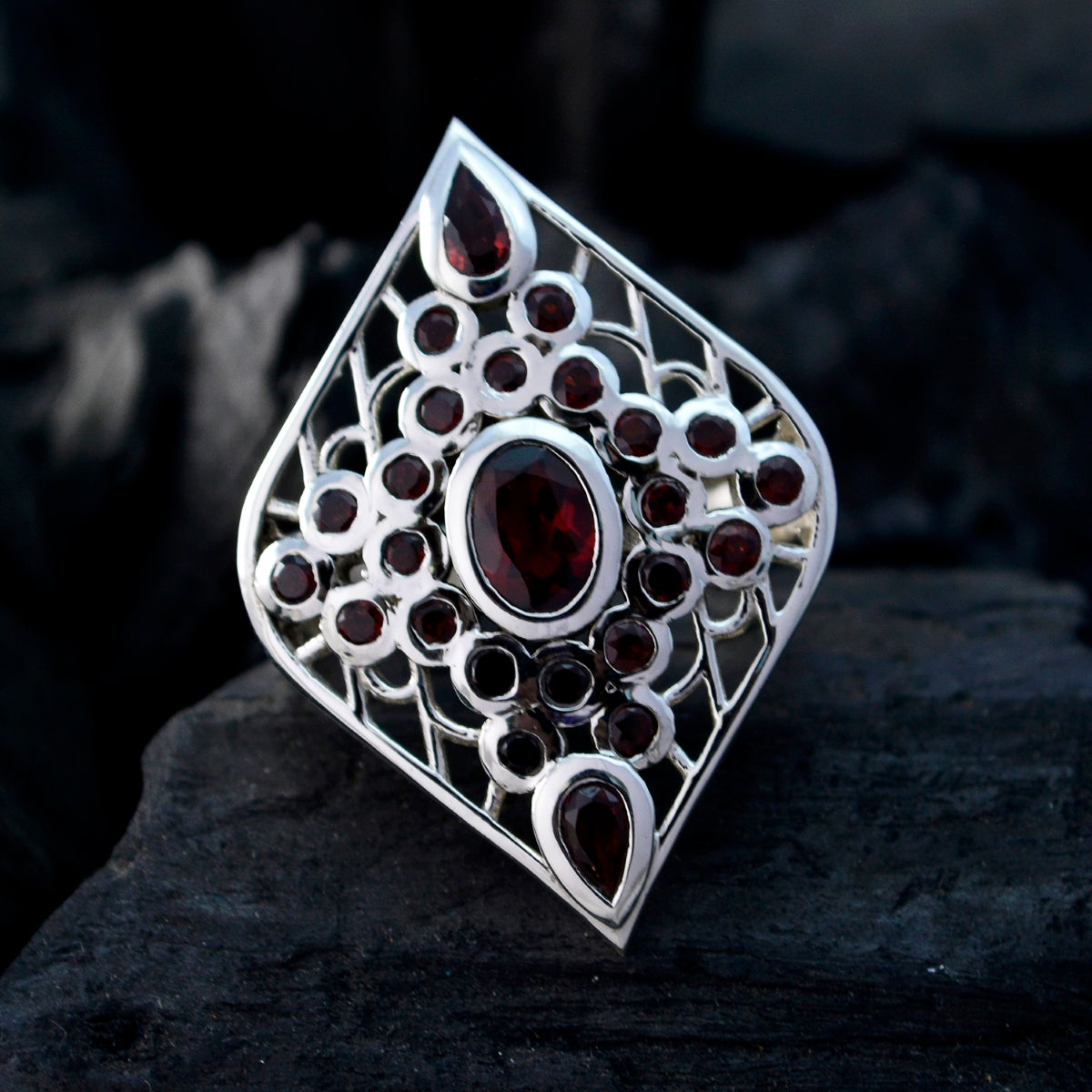 Garnet multiple Egyptian 925 Sterling Silver Red Gemstones Eye catching Contemporary Ring Jewellery