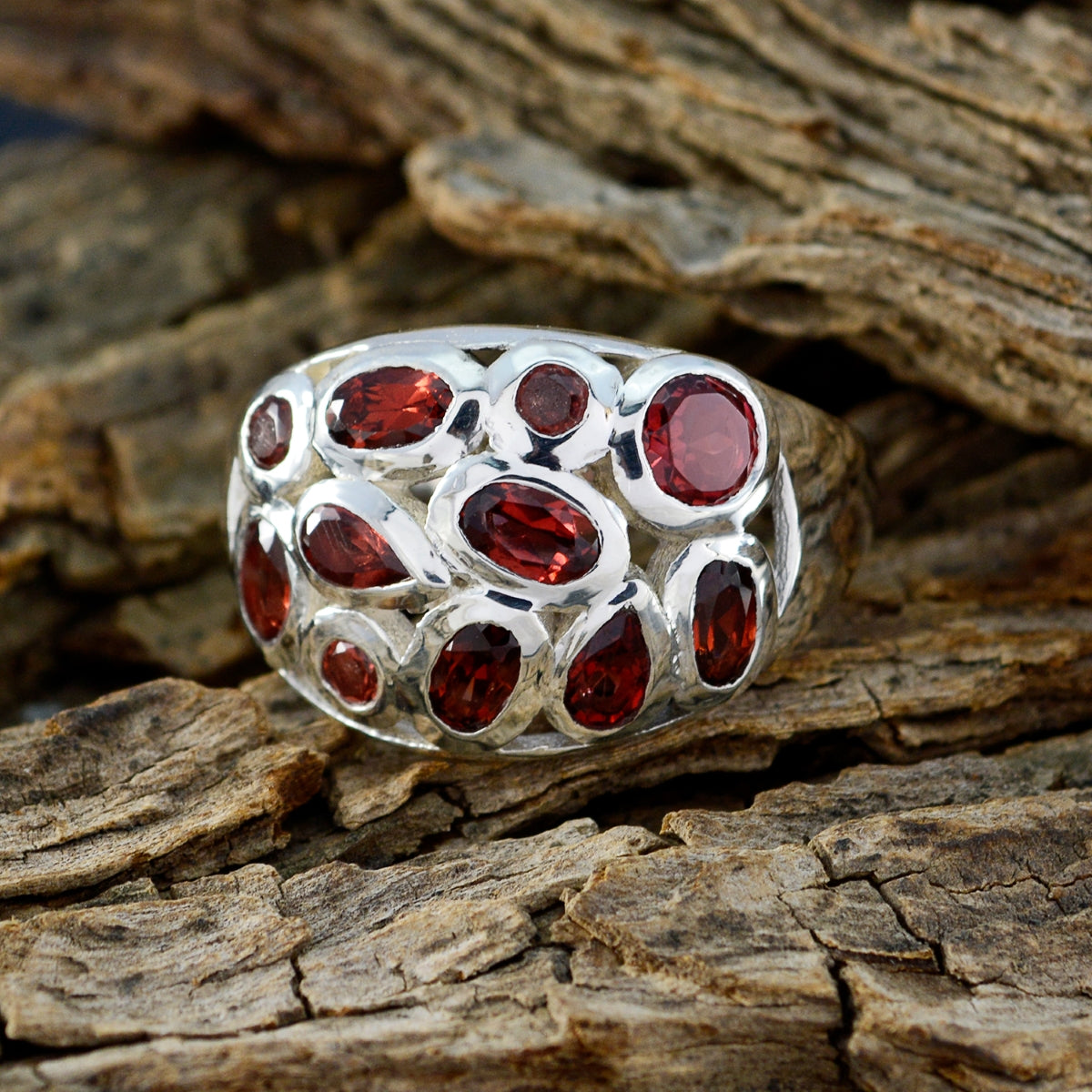 Garnet multiple African 925 Silver Red Gemstones Eye catching Contemporary Ring Jewelry