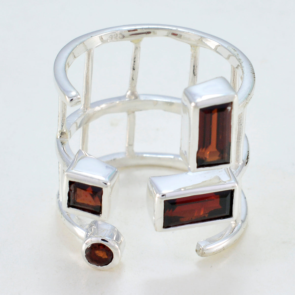 Garnet quarter African Silver Red Gemstone Mid weight Signet Ring Jewelry