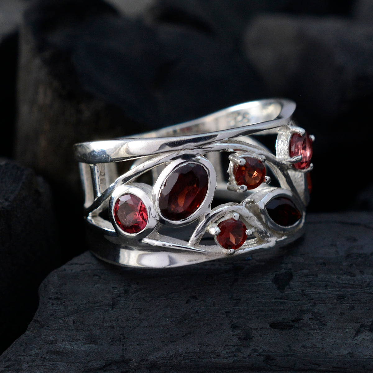 Garnet Hepta Latin American 925 Sterling Silver Red Gems Mid weight Filigree Ring Jewelry